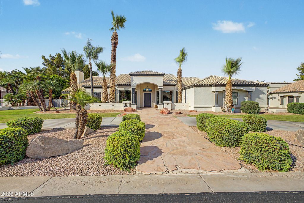 426 E HORSESHOE Avenue, Gilbert, AZ 85296 — photo 2