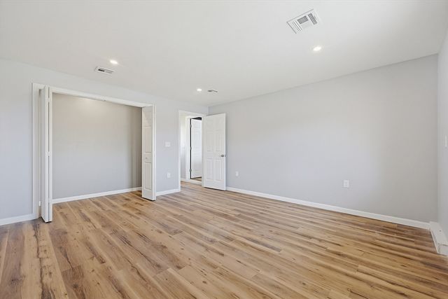 690 N Quincy St, Brockton, MA 02302