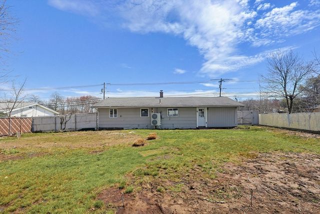 690 N Quincy St, Brockton, MA 02302