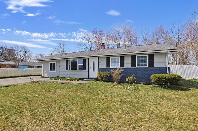 690 N Quincy St, Brockton, MA 02302