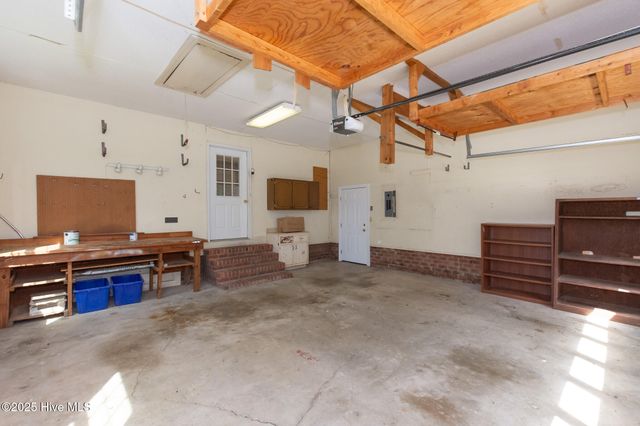 113 Wesleyan Court, Jacksonville, NC 28546