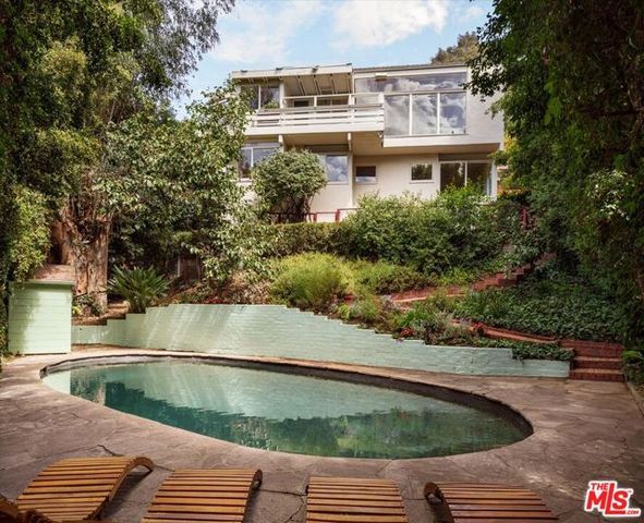 2764 Outpost Drive, Los Angeles, CA 90068