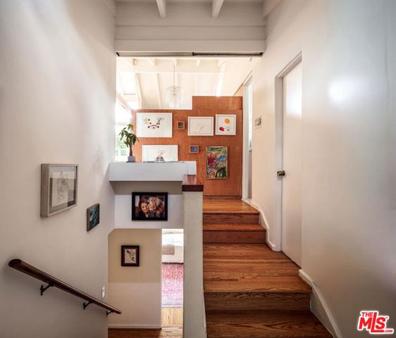 2764 Outpost Drive, Los Angeles, CA 90068