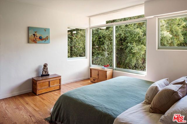 2764 Outpost Drive, Los Angeles, CA 90068