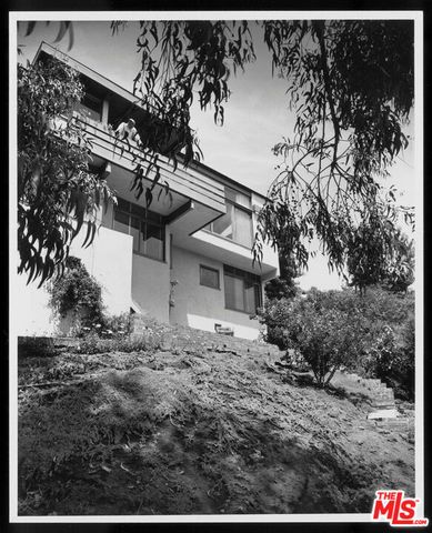 2764 Outpost Drive, Los Angeles, CA 90068