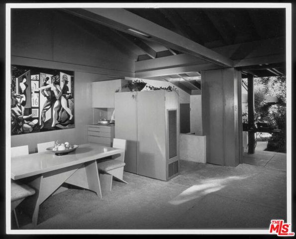 2764 Outpost Drive, Los Angeles, CA 90068