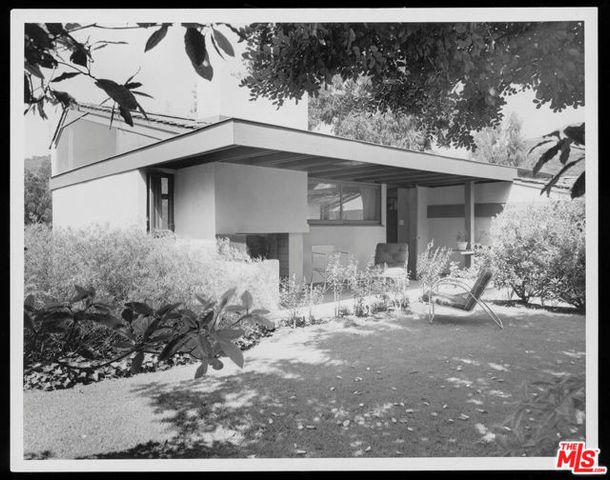 2764 Outpost Drive, Los Angeles, CA 90068