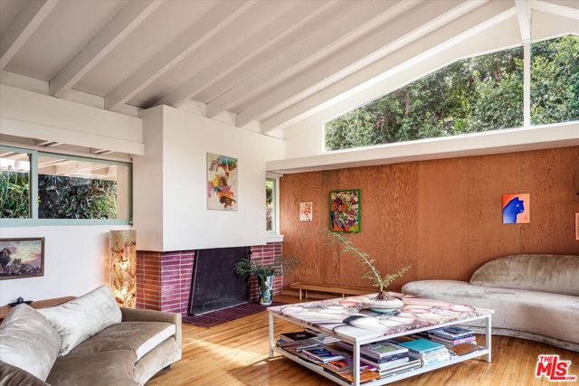 2764 Outpost Drive, Los Angeles, CA 90068