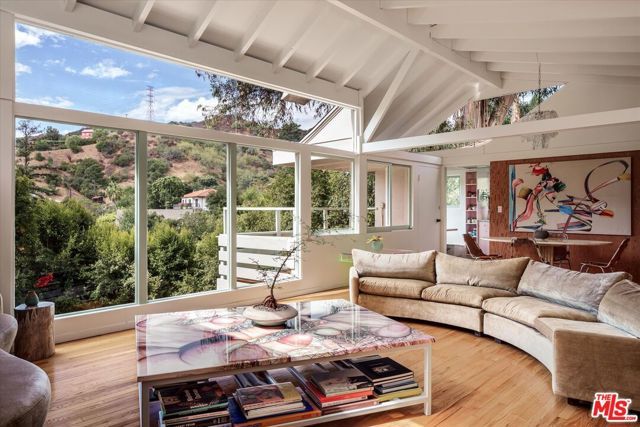 2764 Outpost Drive, Los Angeles, CA 90068