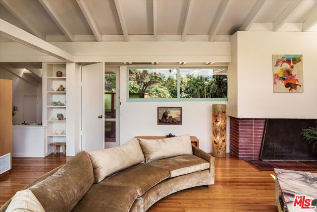 2764 Outpost Drive, Los Angeles, CA 90068