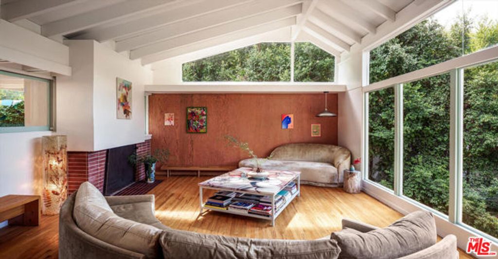 2764 Outpost Drive, Los Angeles, CA 90068