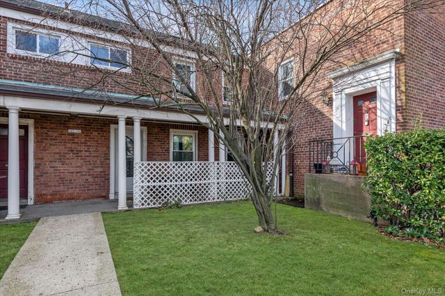 14908 Union Turnpike 19C, Kew Garden Hills, NY 11367