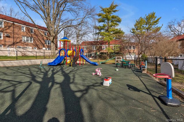 14908 Union Turnpike 19C, Kew Garden Hills, NY 11367