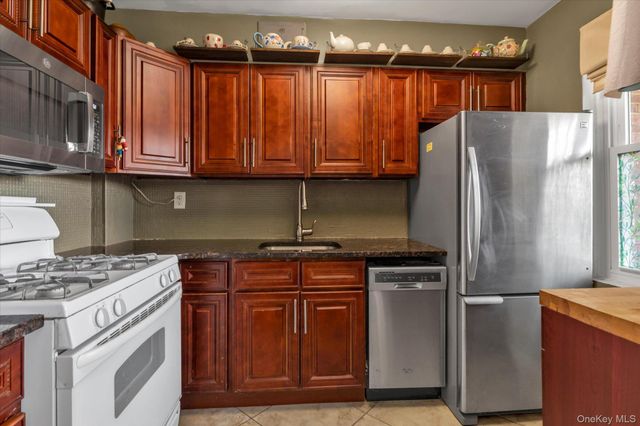 14908 Union Turnpike 19C, Kew Garden Hills, NY 11367