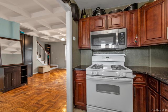 14908 Union Turnpike 19C, Kew Garden Hills, NY 11367