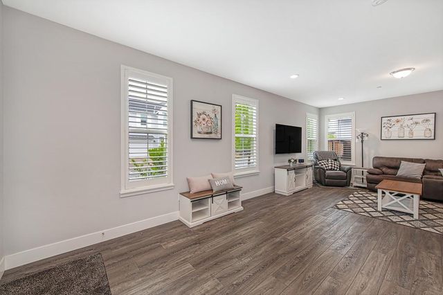 756 Silo St, Folsom, CA 95630