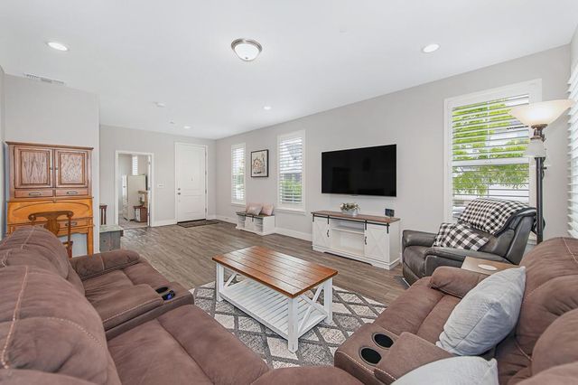 756 Silo St, Folsom, CA 95630