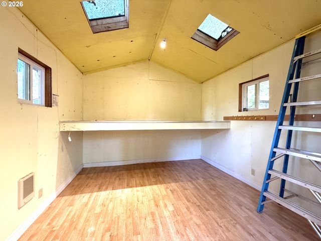 5035 WHITEAKER St, Eugene, OR 97405