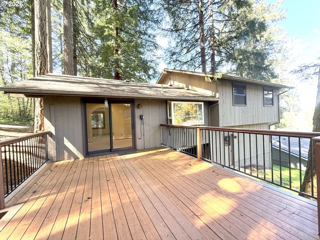 5035 WHITEAKER St, Eugene, OR 97405