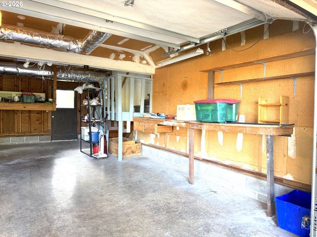 5035 WHITEAKER St, Eugene, OR 97405