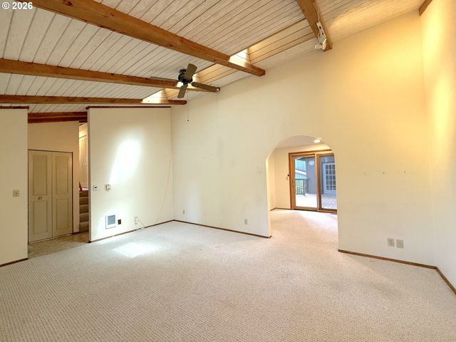 5035 WHITEAKER St, Eugene, OR 97405