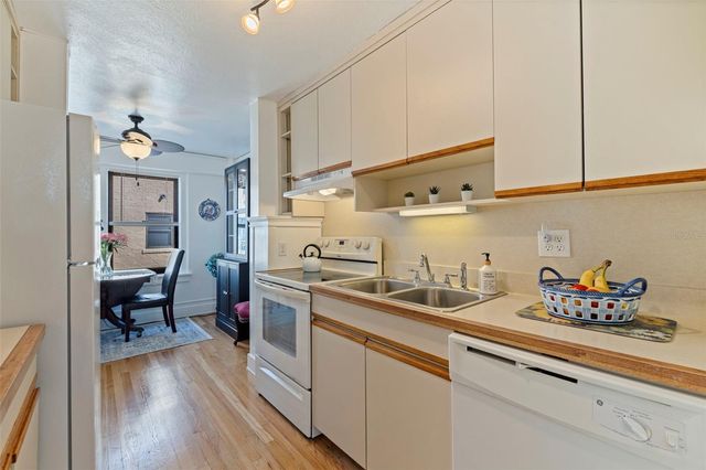 130 4TH AVENUE N 602, St Petersburg, FL 33701