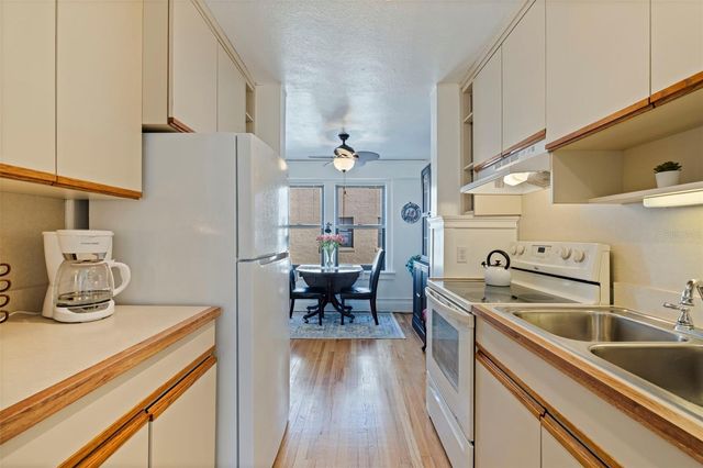 130 4TH AVENUE N 602, St Petersburg, FL 33701