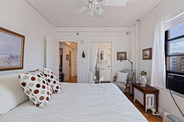 130 4TH AVENUE N 602, St Petersburg, FL 33701