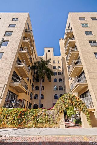 130 4TH AVENUE N 602, St Petersburg, FL 33701