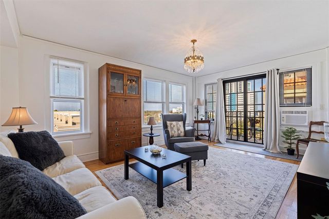 130 4TH AVENUE N 602, St Petersburg, FL 33701