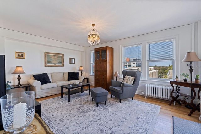 130 4TH AVENUE N 602, St Petersburg, FL 33701