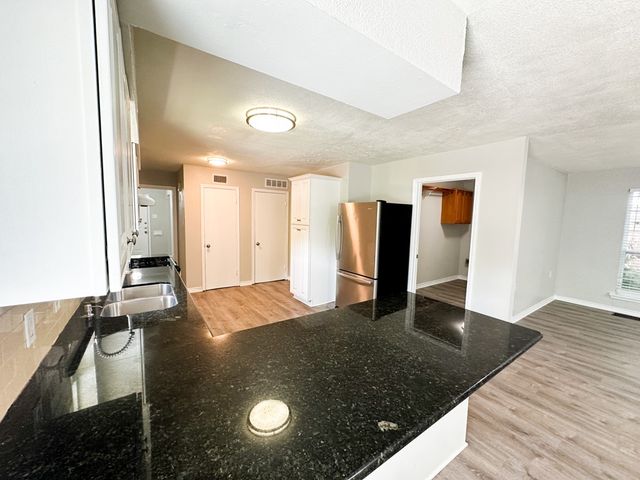 6461 Danbury Lane, Dallas, TX 75214