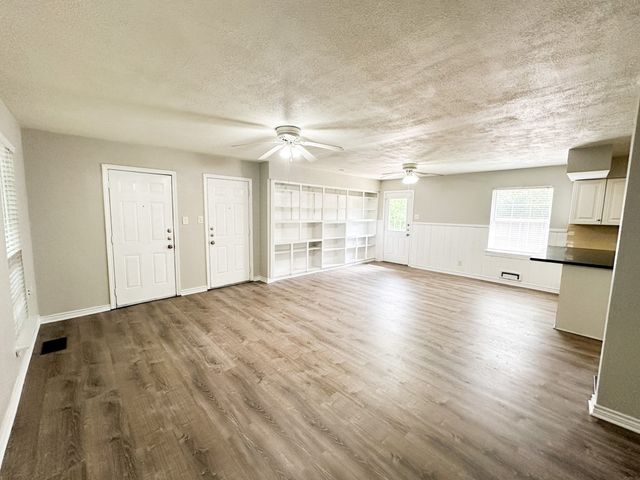 6461 Danbury Lane, Dallas, TX 75214