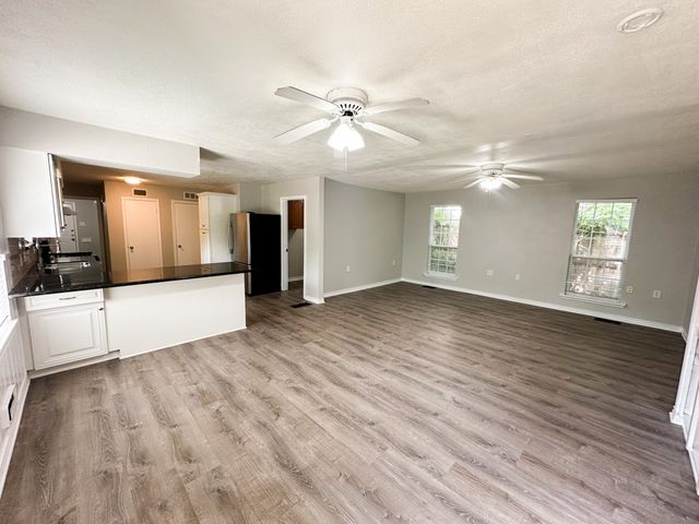 6461 Danbury Lane, Dallas, TX 75214