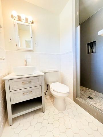 6461 Danbury Lane, Dallas, TX 75214