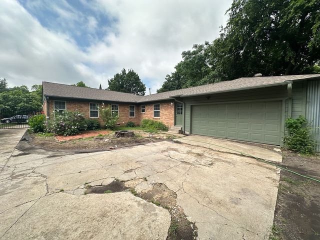 6461 Danbury Lane, Dallas, TX 75214