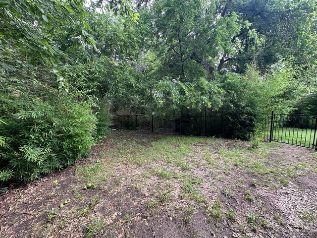 6461 Danbury Lane, Dallas, TX 75214