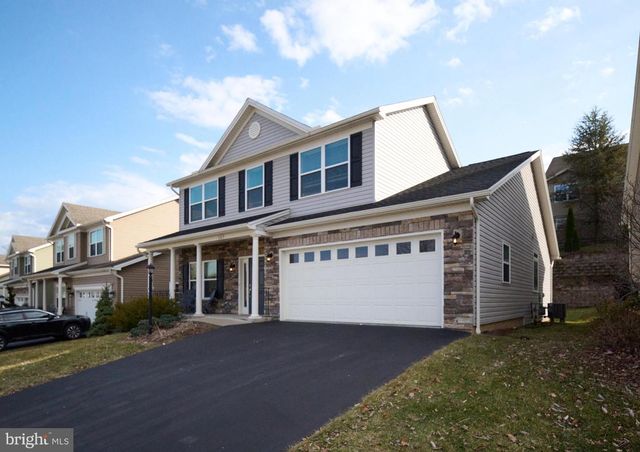 157 HONORS LN, State College, PA 16803