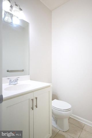 157 HONORS LN, State College, PA 16803