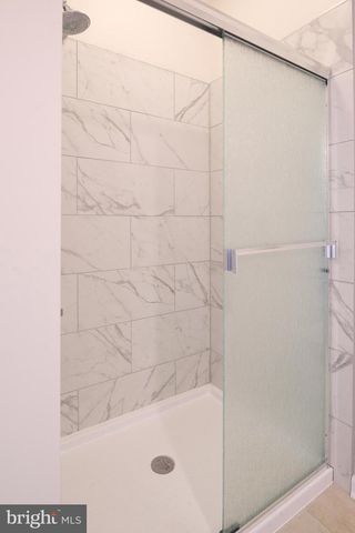 157 HONORS LN, State College, PA 16803