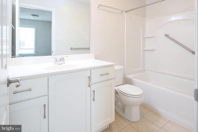 157 HONORS LN, State College, PA 16803