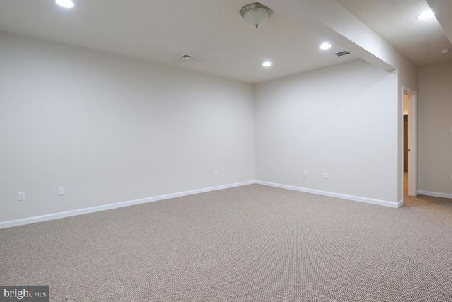 157 HONORS LN, State College, PA 16803