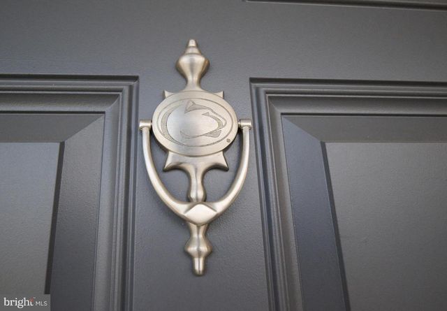 157 HONORS LN, State College, PA 16803