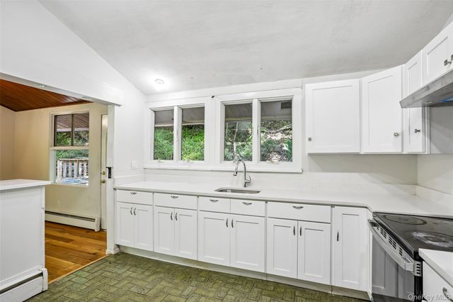 951 Haverstraw Road, Suffern, NY 10901