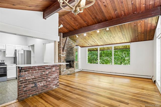 951 Haverstraw Road, Suffern, NY 10901