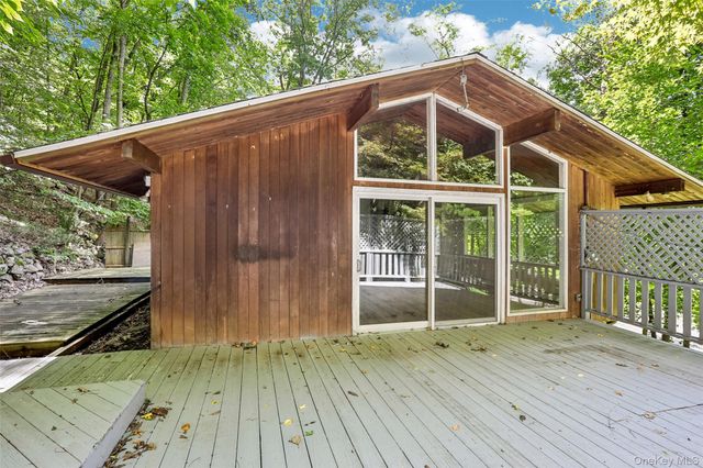 951 Haverstraw Road, Suffern, NY 10901