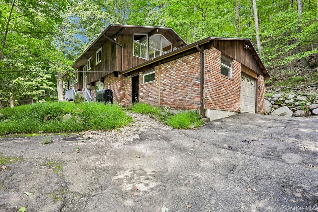 951 Haverstraw Road, Suffern, NY 10901 — exterior