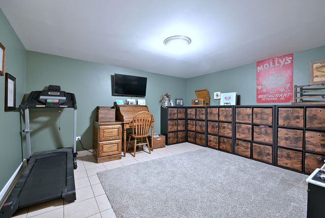 1303 E Ironwood Drive, Mount Prospect, IL 60056