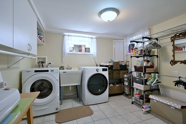 1303 E Ironwood Drive, Mount Prospect, IL 60056