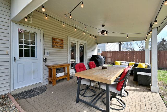 1303 E Ironwood Drive, Mount Prospect, IL 60056